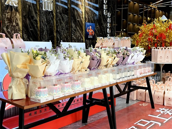 昌禾裝飾·女神節(jié)特輯｜以花為禮，以甜為伴，致敬每一位發(fā)光的你